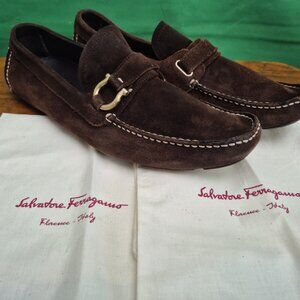 100% authentic Ferragamo Gancini Logo brown Suede Drivers